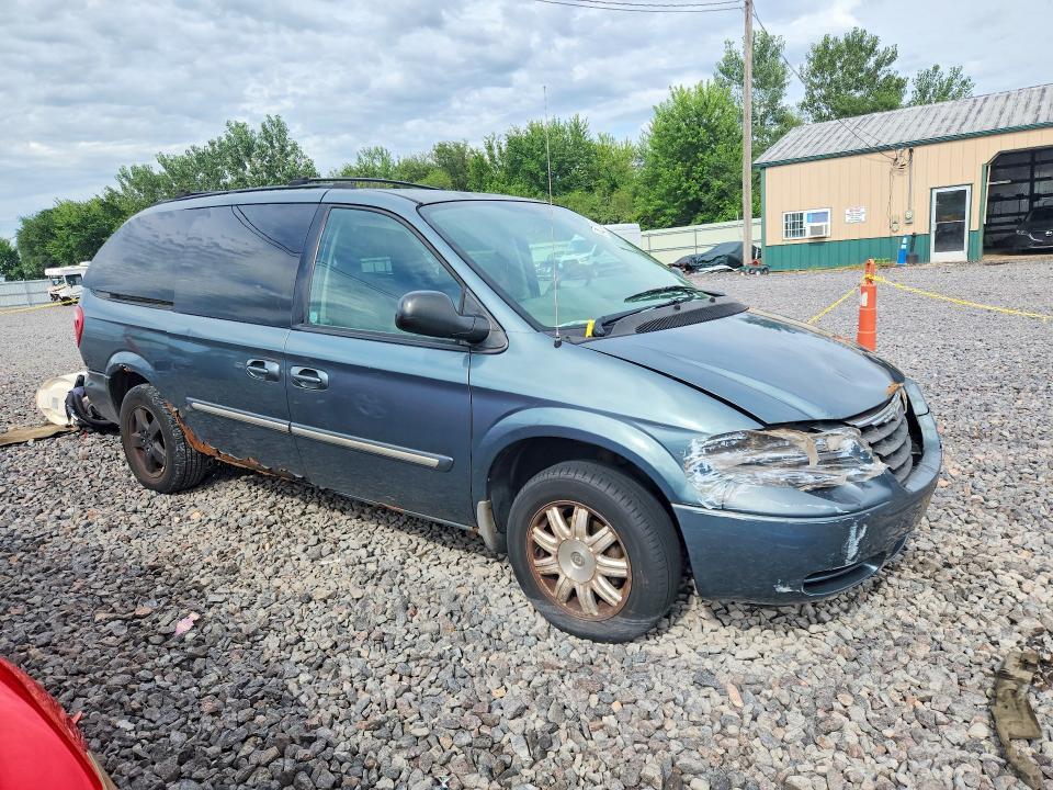 2006 CHRYSLER TOWN AND COUNTRY — Фото 4 из 13
