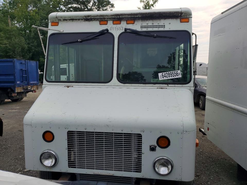 2004 FREIGHTLINER MT45 CHASSIS DELIVERY TRUCK — Фото 5 из 12