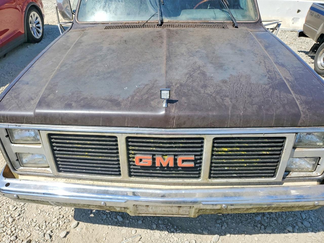 1985 GMC C2500 — Фото 11 из 12