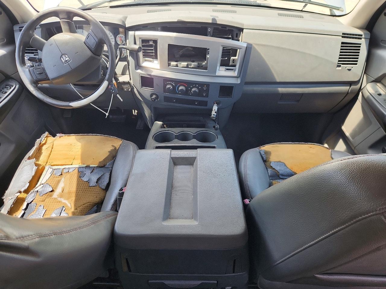 2008 DODGE RAM 1500 ST — Фото 8 из 12