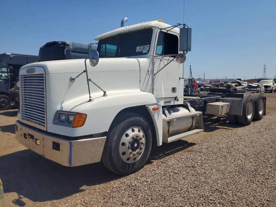 2000 FREIGHTLINER CONVENTIONAL 1FUYDSEB0YPB06413
