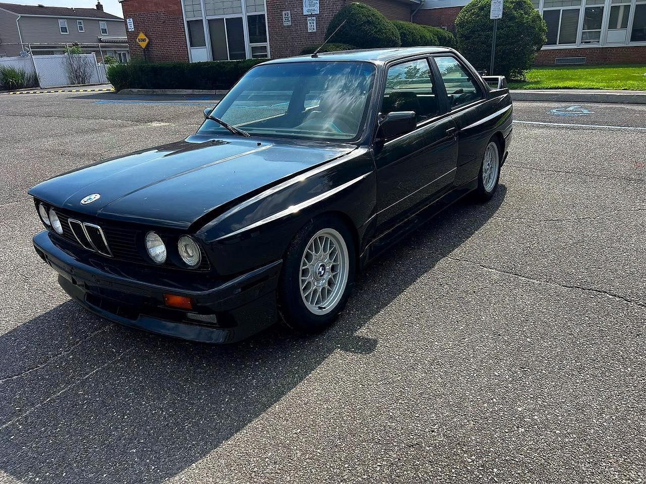 WBSAK0308J2196598 1988 BMW M3 photo no. 2