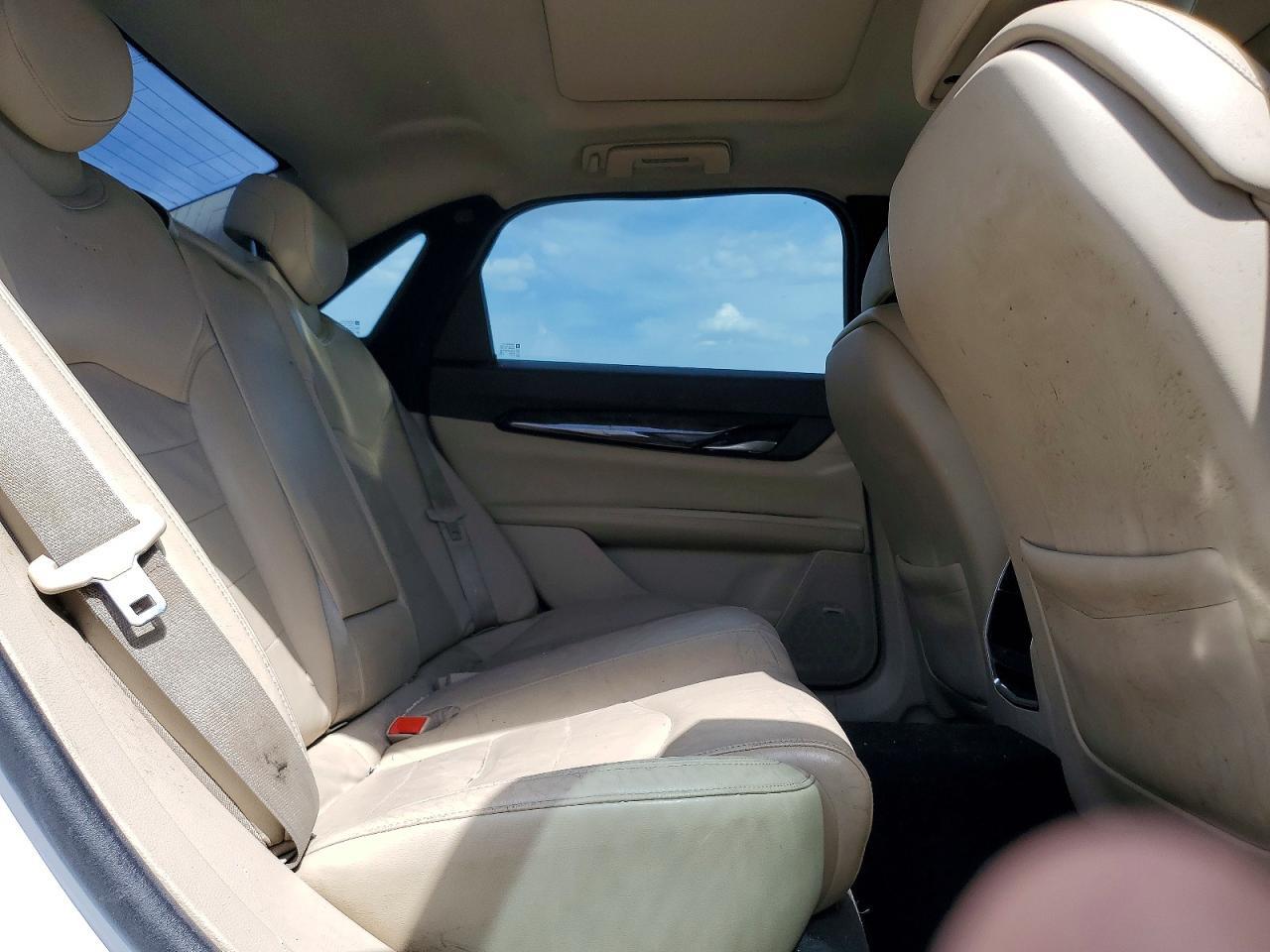 2016 CADILLAC CT6 — Фото 10 из 12