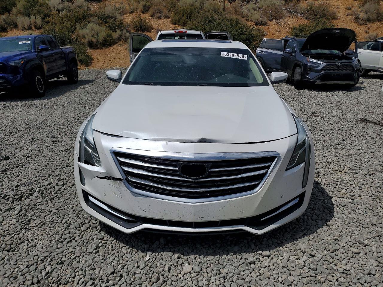 2016 CADILLAC CT6 — Фото 5 из 12