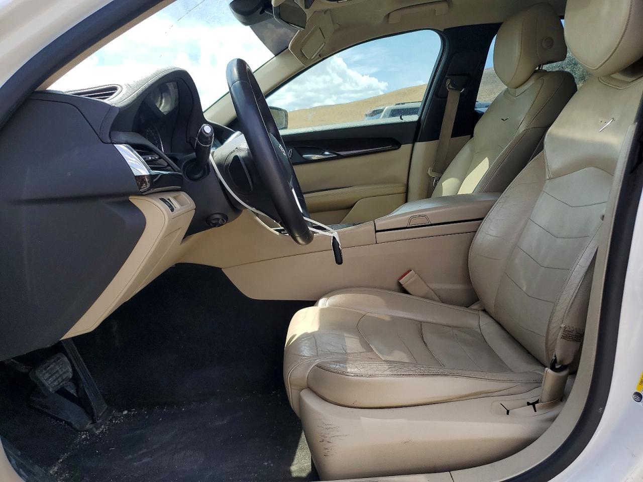2016 CADILLAC CT6 — Фото 7 из 12