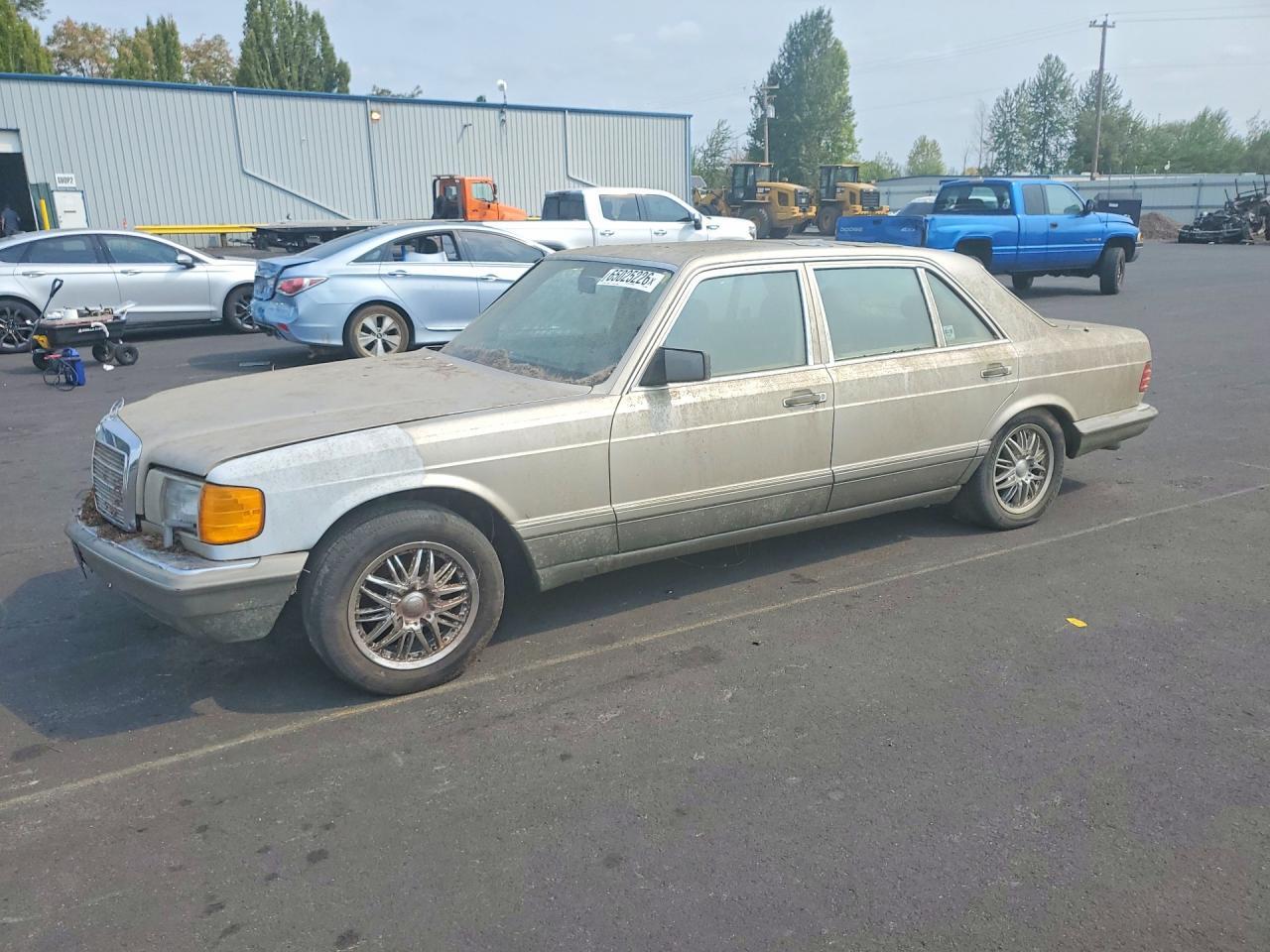 1989 MERCEDES-BENZ 560 WDBCA39E6KA459166