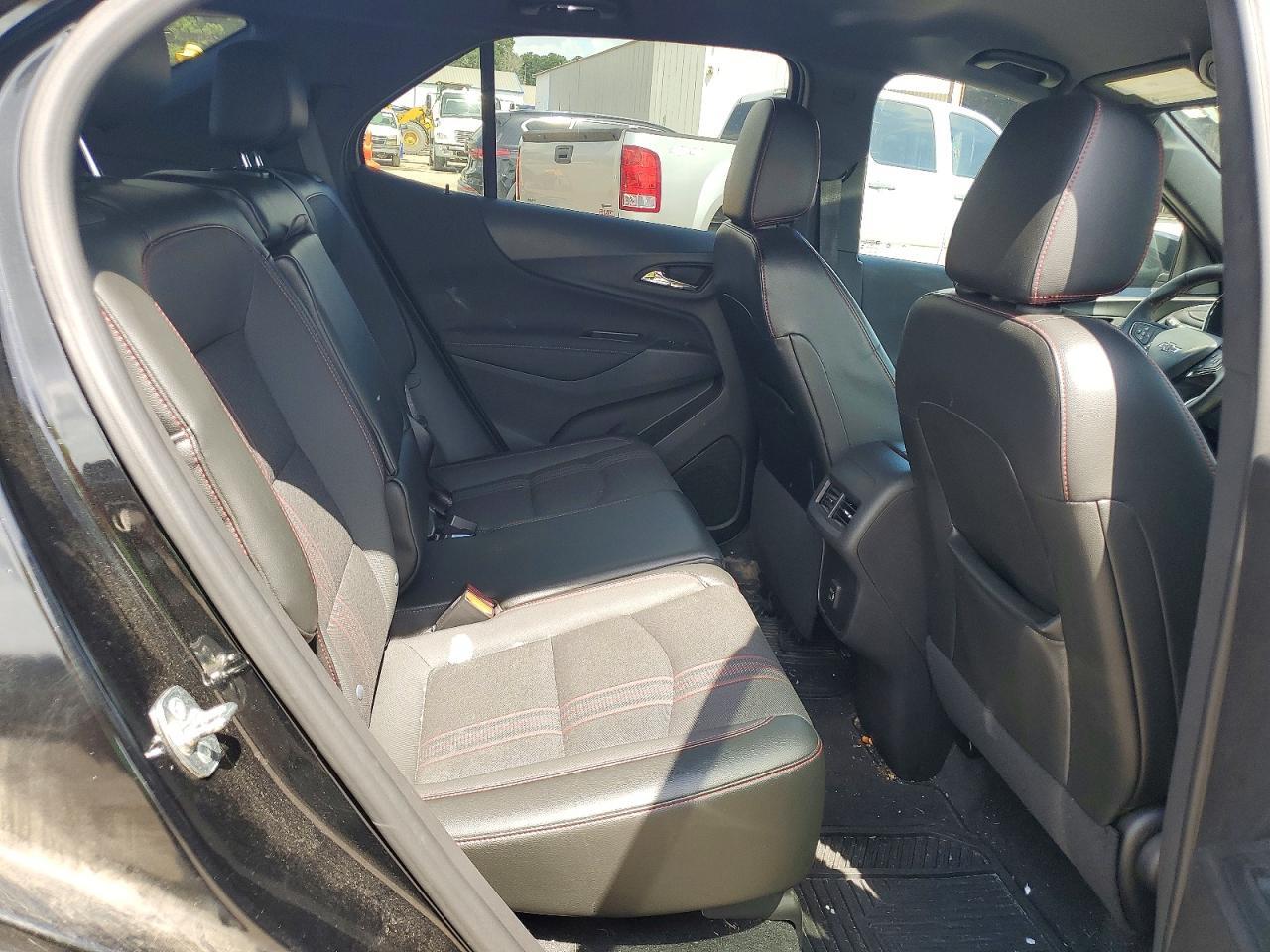 2024 CHEVROLET EQUINOX RS — Фото 10 из 12