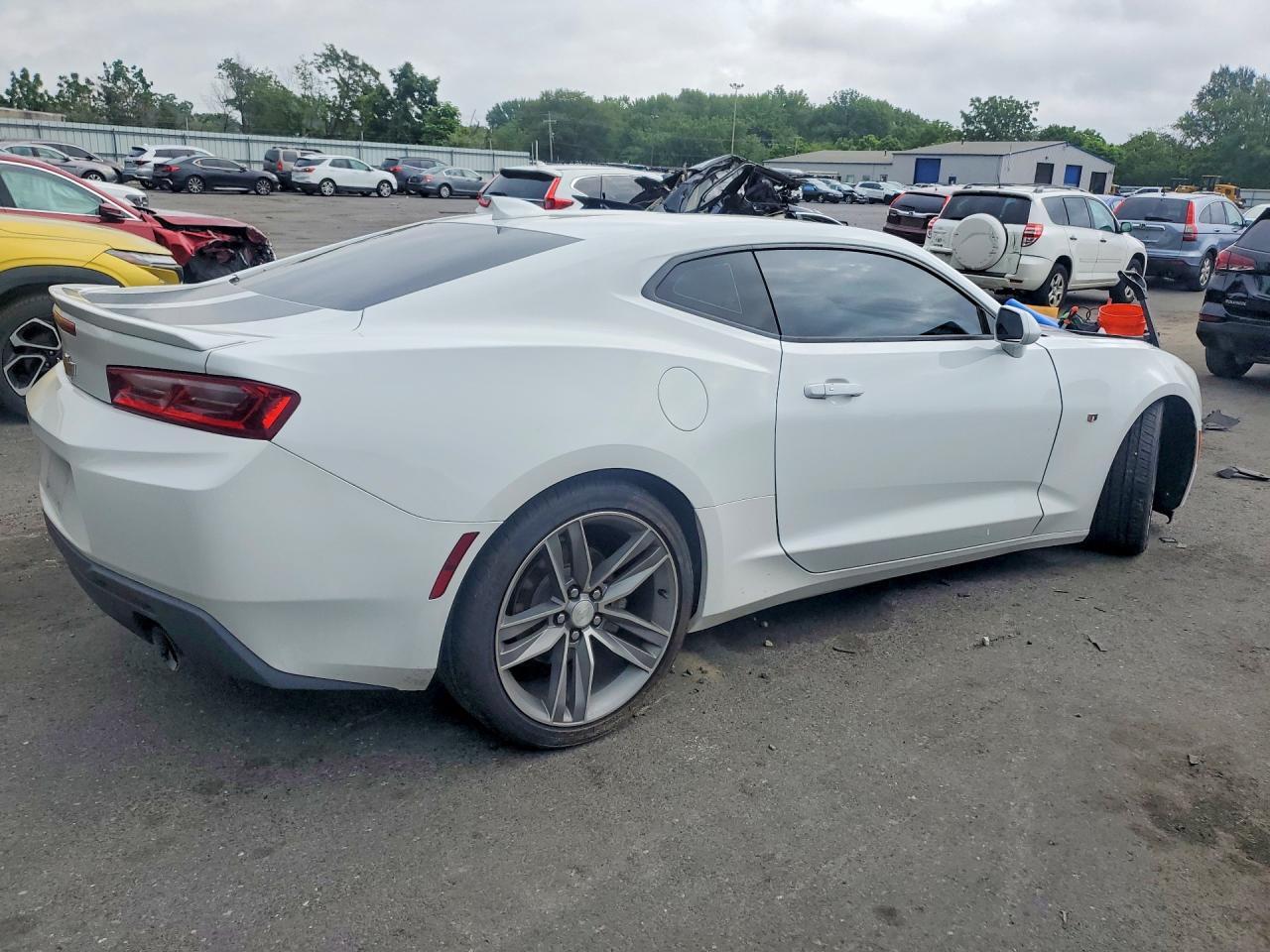 2016 CHEVROLET CAMARO LT — Фото 3 из 13