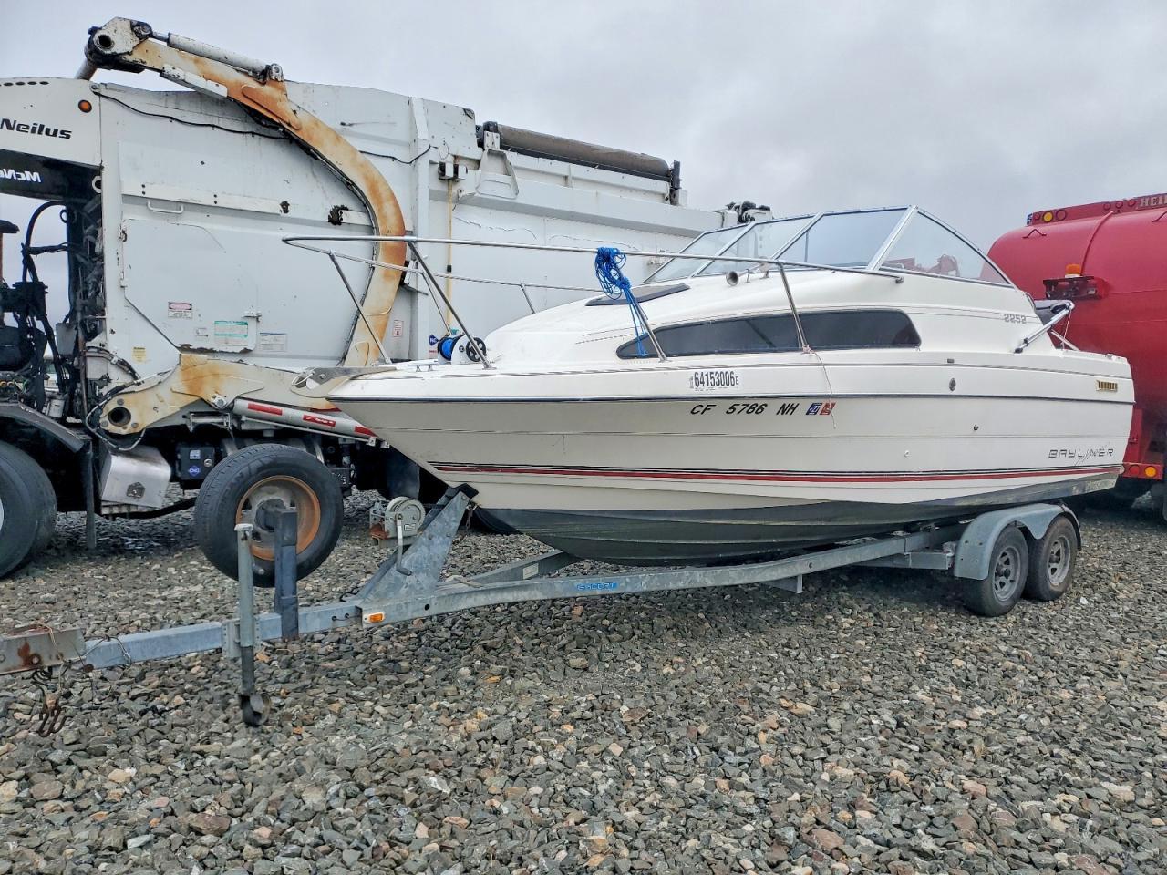 1992 BAYLINER 2255 CIERA BOAT — Фото 2 из 10