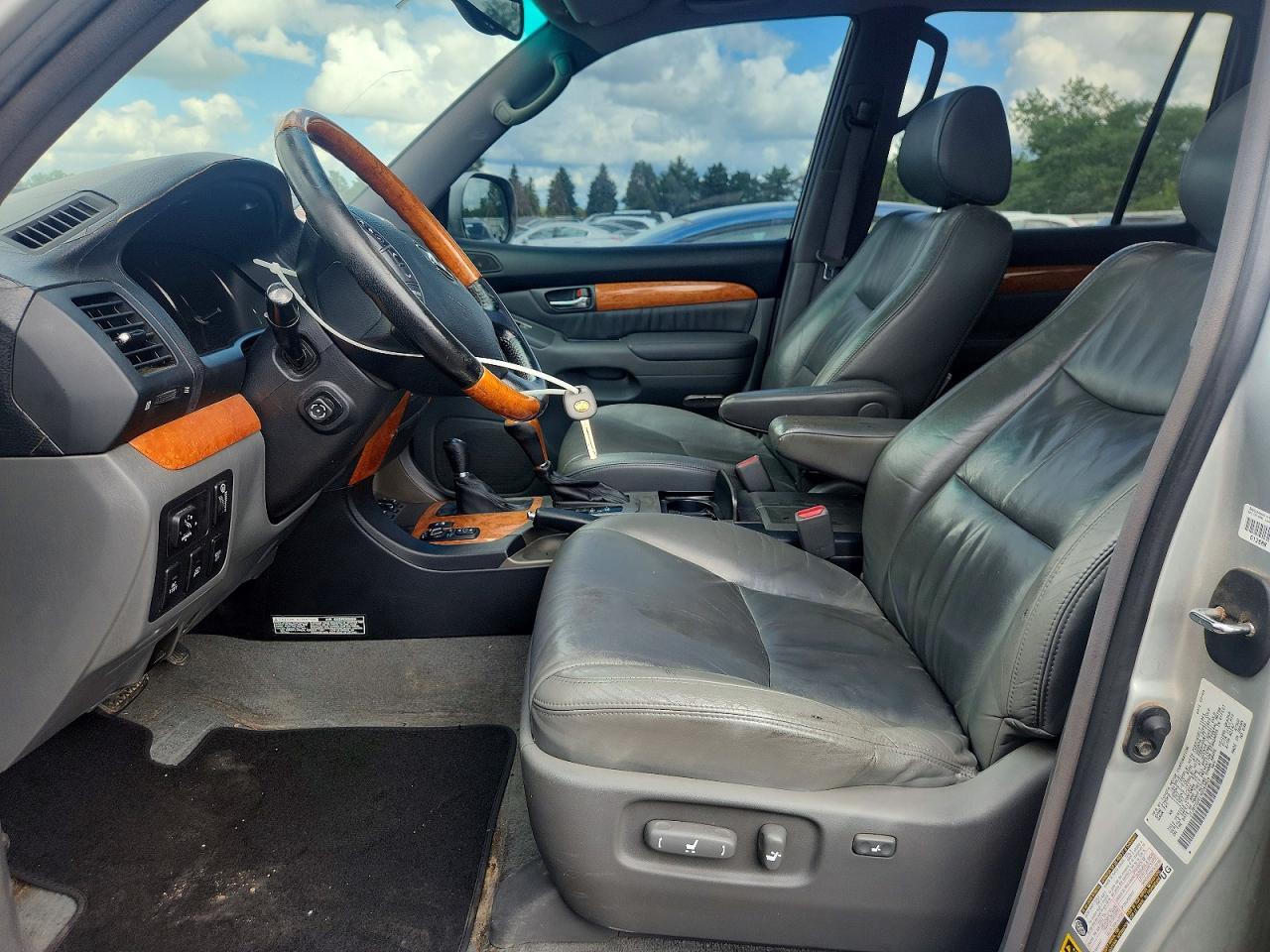 2004 LEXUS GX 470 — Фото 7 из 12