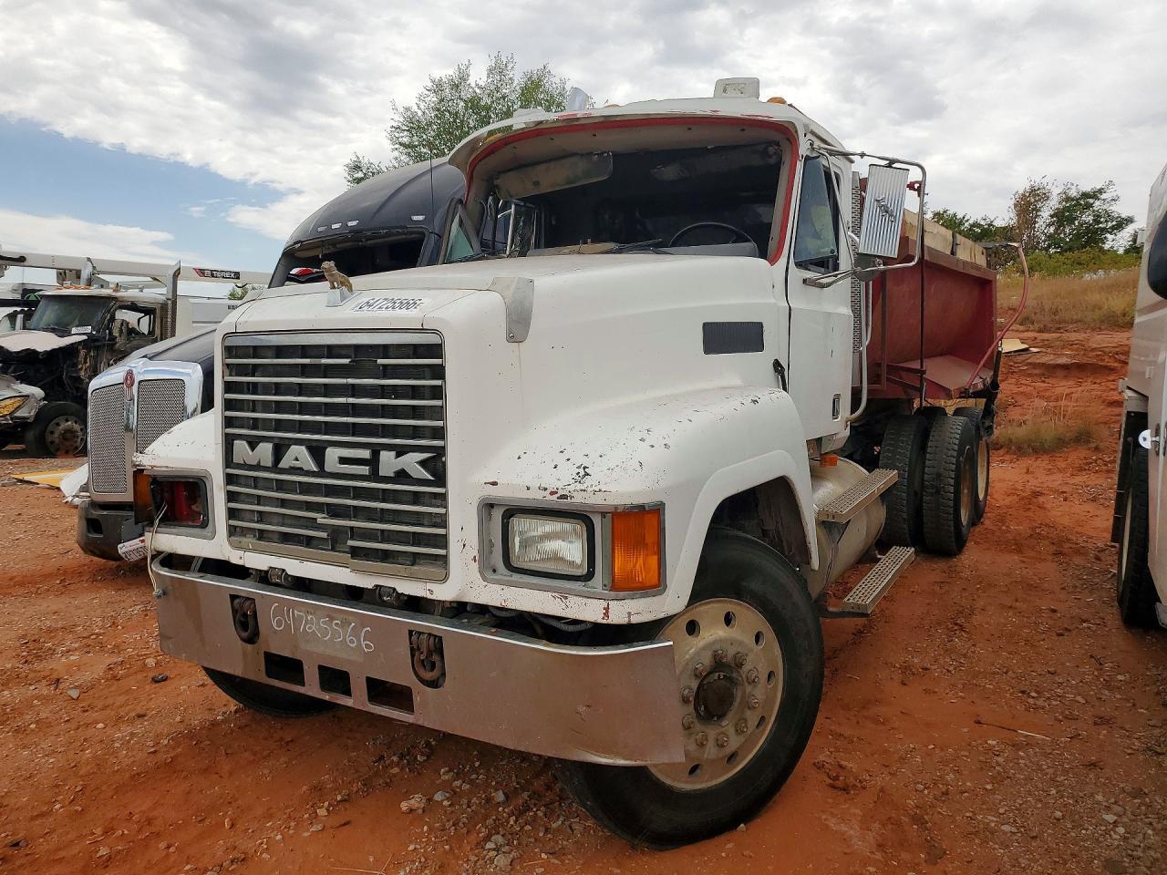 2000 MACK 600 1M2AA14Y3YW126204