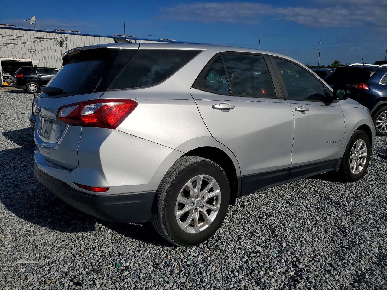 2020 CHEVROLET EQUINOX LS — Фото 3 из 13