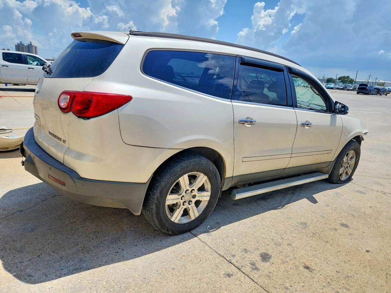 2012 CHEVROLET TRAVERSE LT — Фото 3 из 14
