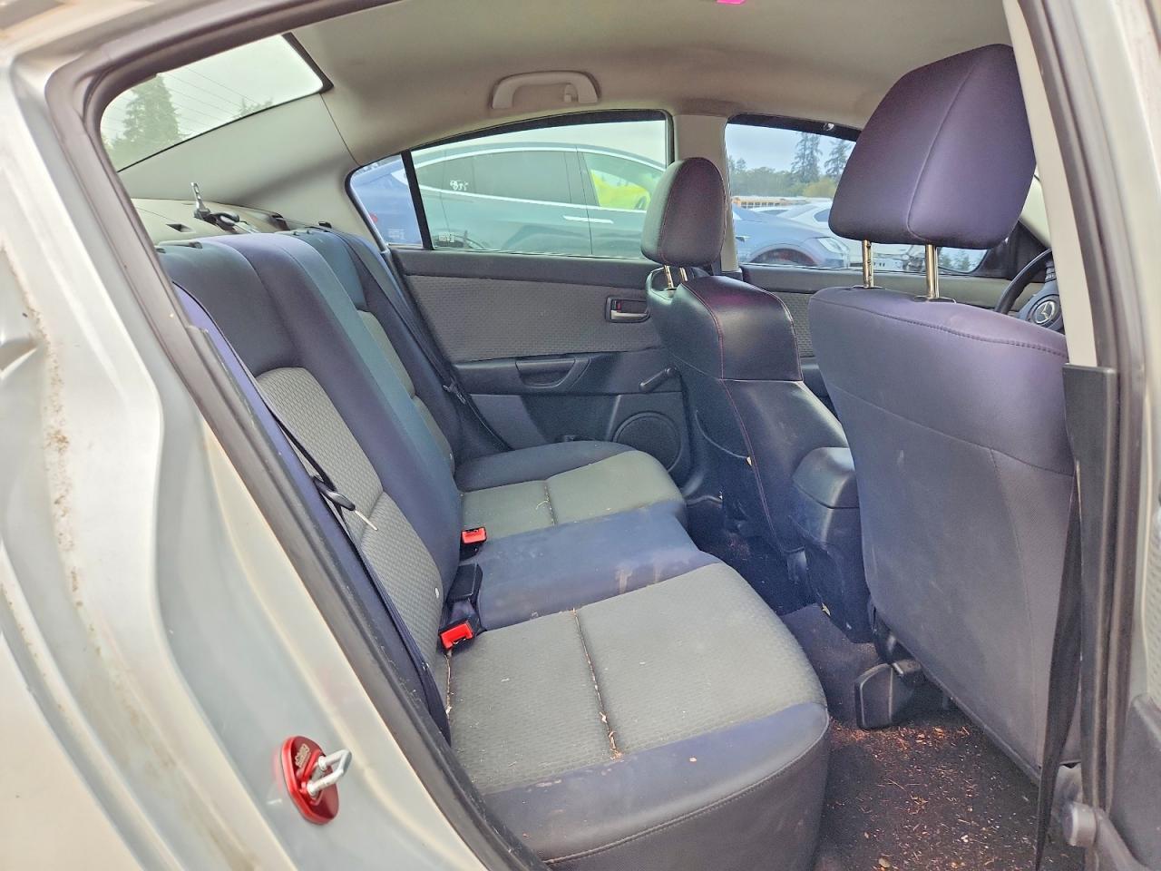 2004 MAZDA 3 I — Фото 10 из 12