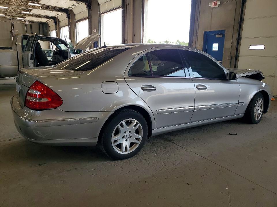 WDBUF65J64A580437 2004 MERCEDES-BENZ E photo no. 3