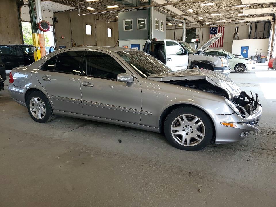 WDBUF65J64A580437 2004 MERCEDES-BENZ E photo no. 4