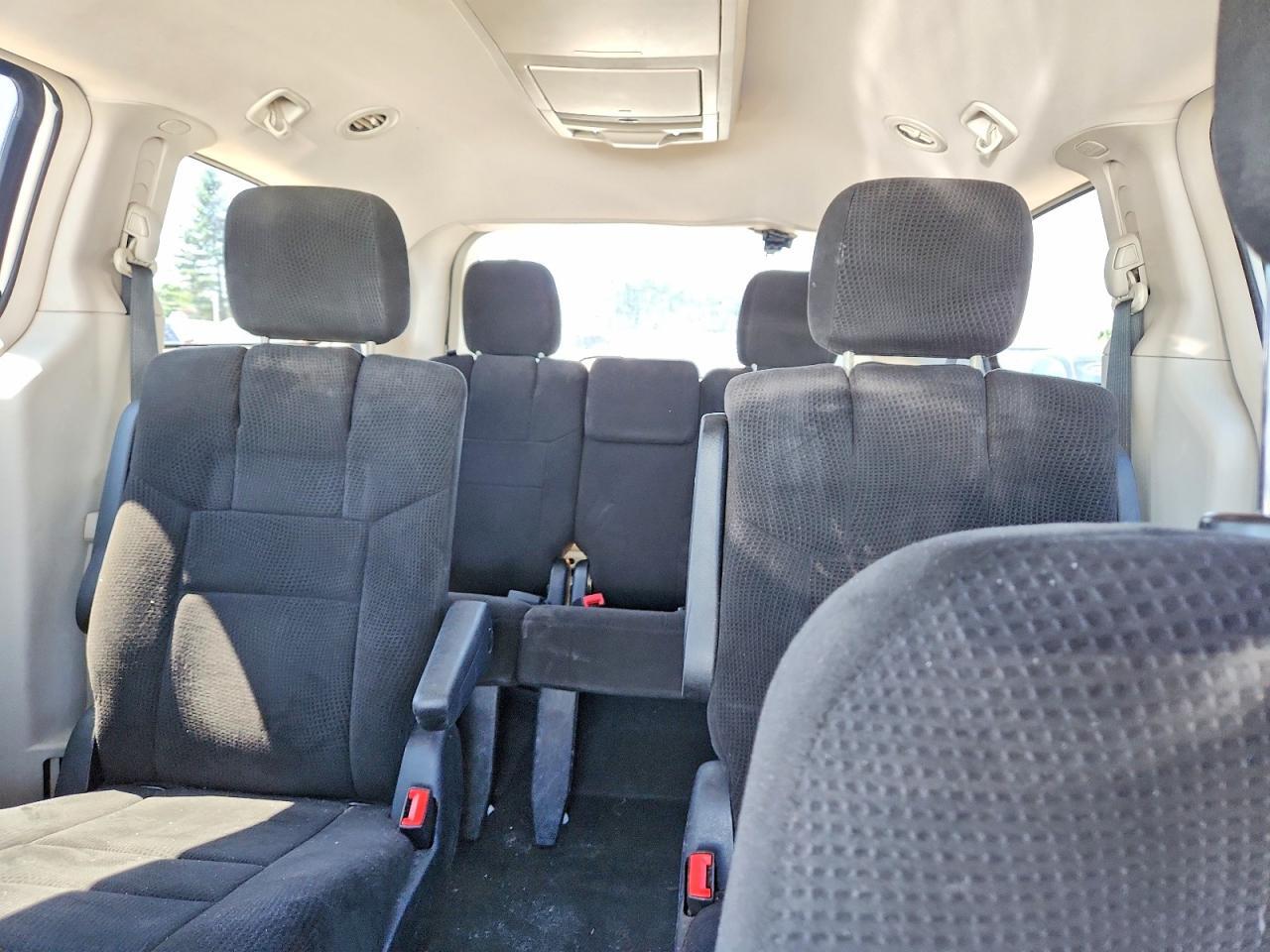 2012 CHRYSLER TOWN & COUNTRY TOURING — Фото 10 из 13