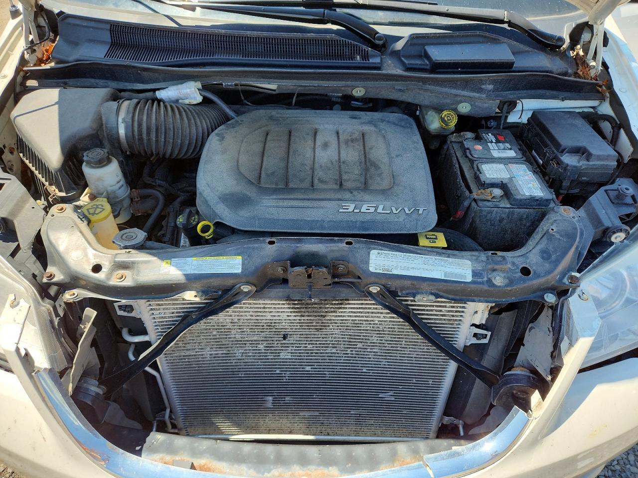 2012 CHRYSLER TOWN & COUNTRY TOURING — Фото 12 из 13