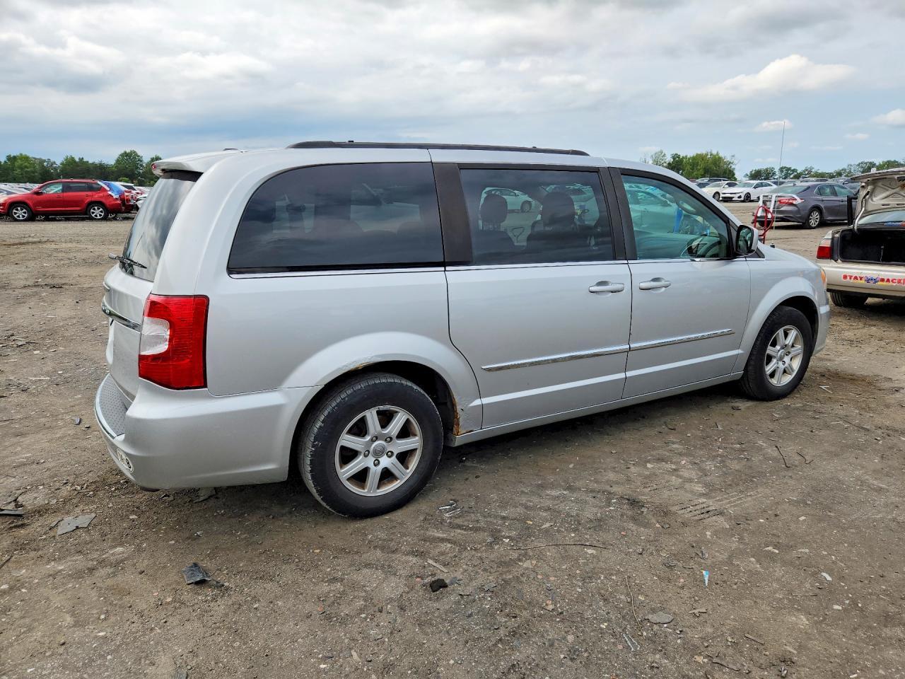 2012 CHRYSLER TOWN & COUNTRY TOURING — Фото 3 из 13