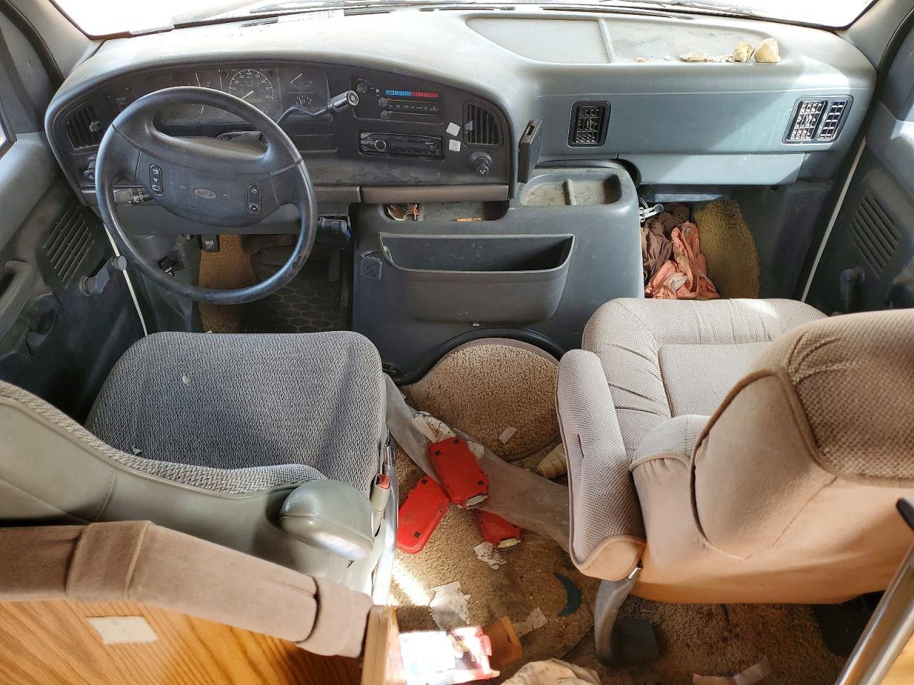 1995 FORD E350 RV — Фото 8 из 13