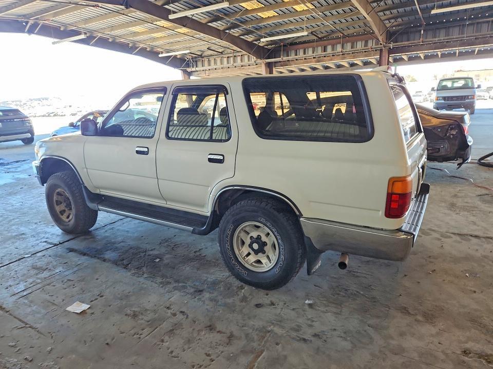 1995 TOYOTA 4RUNNER SR5 V6 — Фото 2 из 13