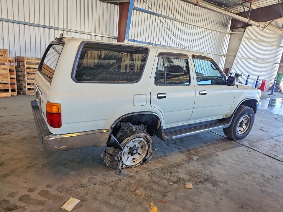 1995 TOYOTA 4RUNNER SR5 V6 — Фото 3 из 13