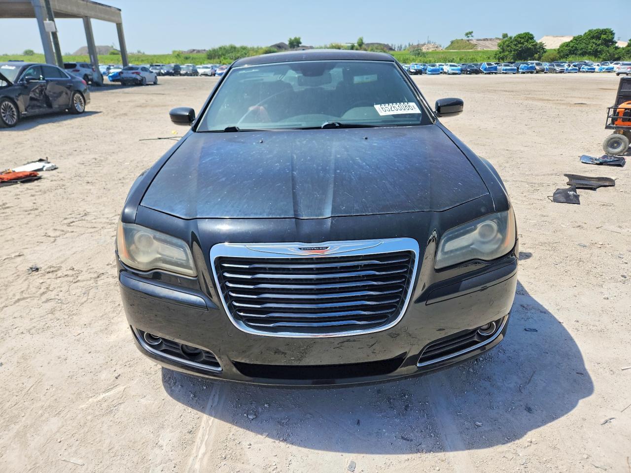 2012 CHRYSLER 300 S — Фото 5 из 12