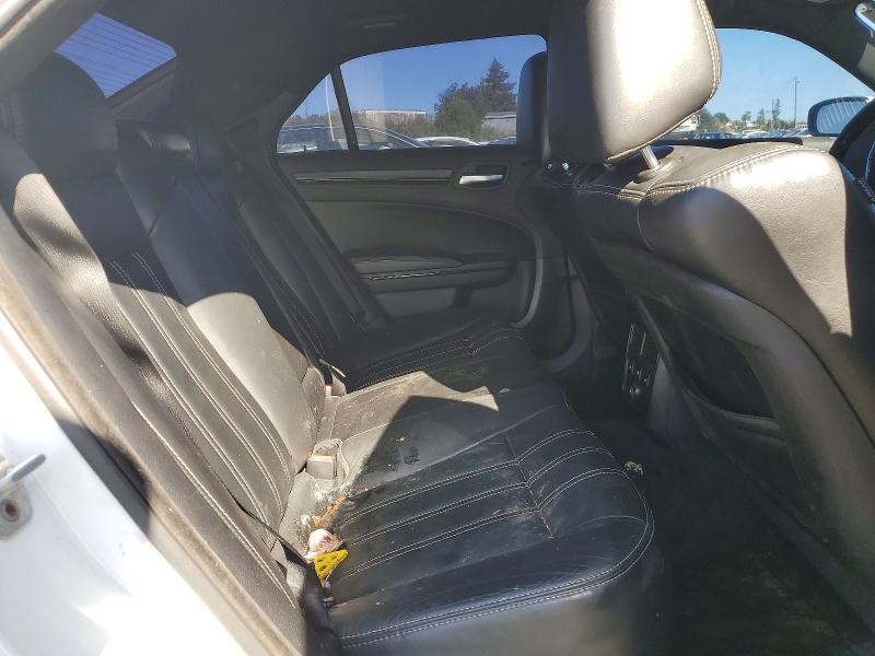 2012 CHRYSLER 300 S — Фото 10 из 12