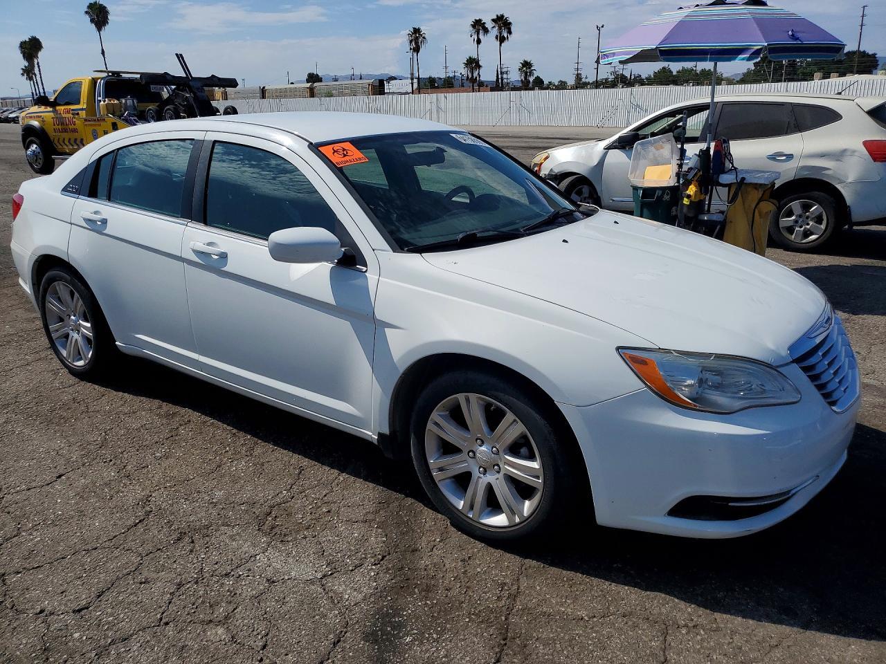 2012 CHRYSLER 200 LX — Фото 4 из 12