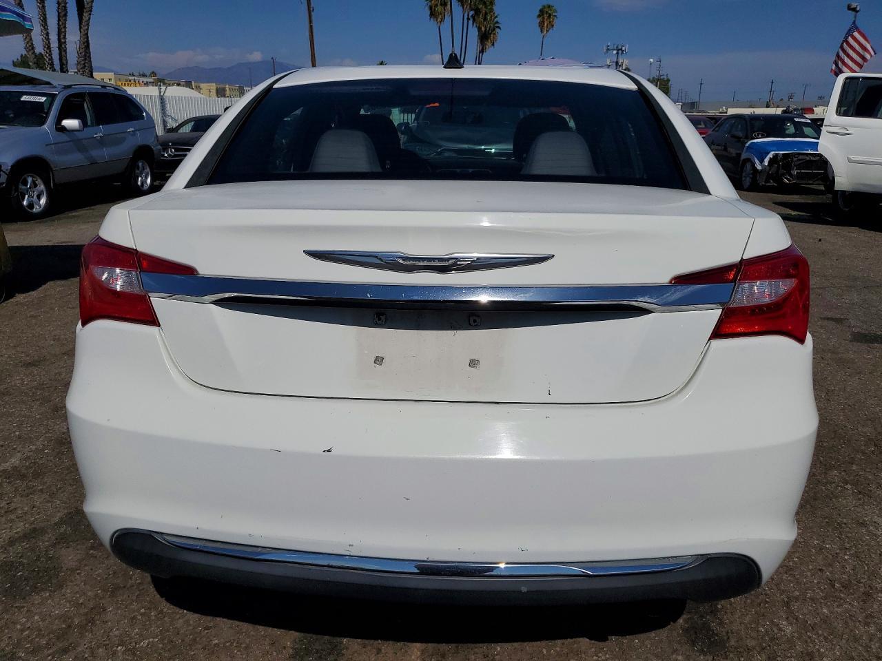 2012 CHRYSLER 200 LX — Фото 6 из 12