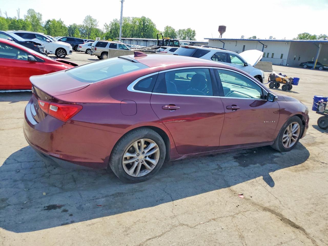 2016 CHEVROLET MALIBU LT — Фото 3 из 12