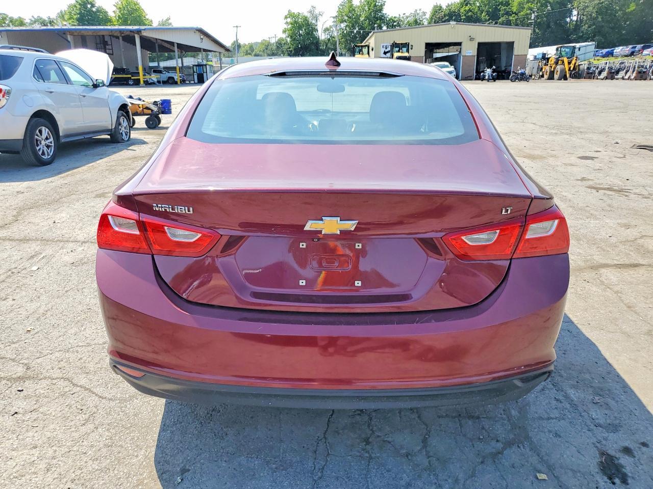 2016 CHEVROLET MALIBU LT — Фото 6 из 12