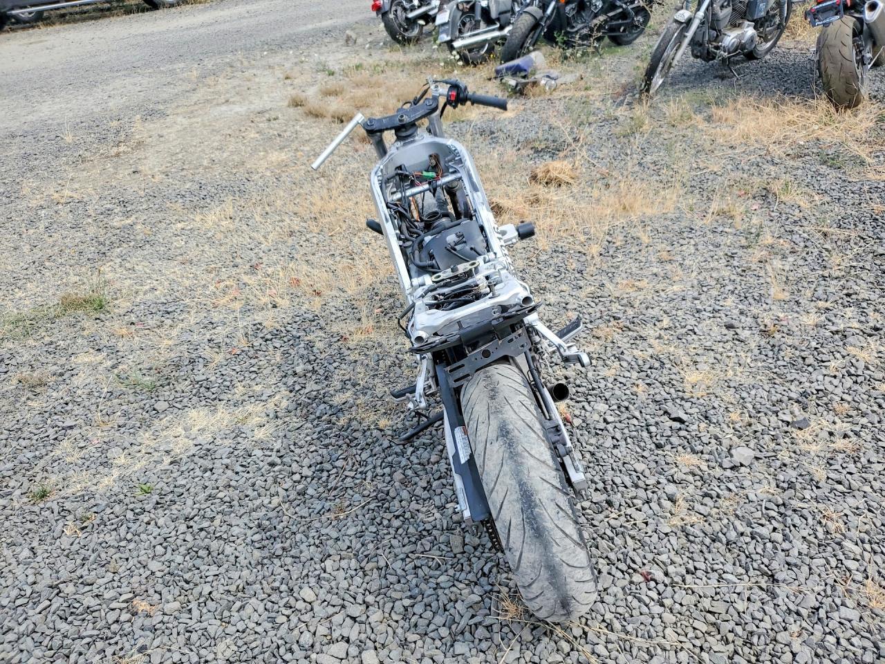 2004 SUZUKI SV650 — Фото 4 из 8