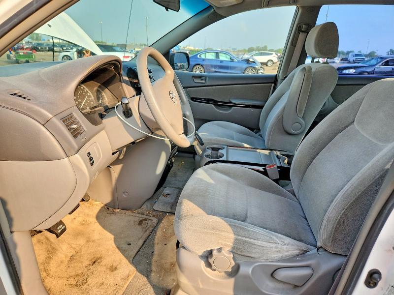 2004 TOYOTA SIENNA CE 7 PASSENGER — Фото 7 из 13