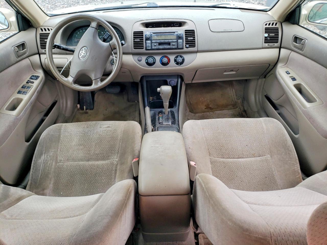 2004 TOYOTA CAMRY LE — Фото 8 из 12