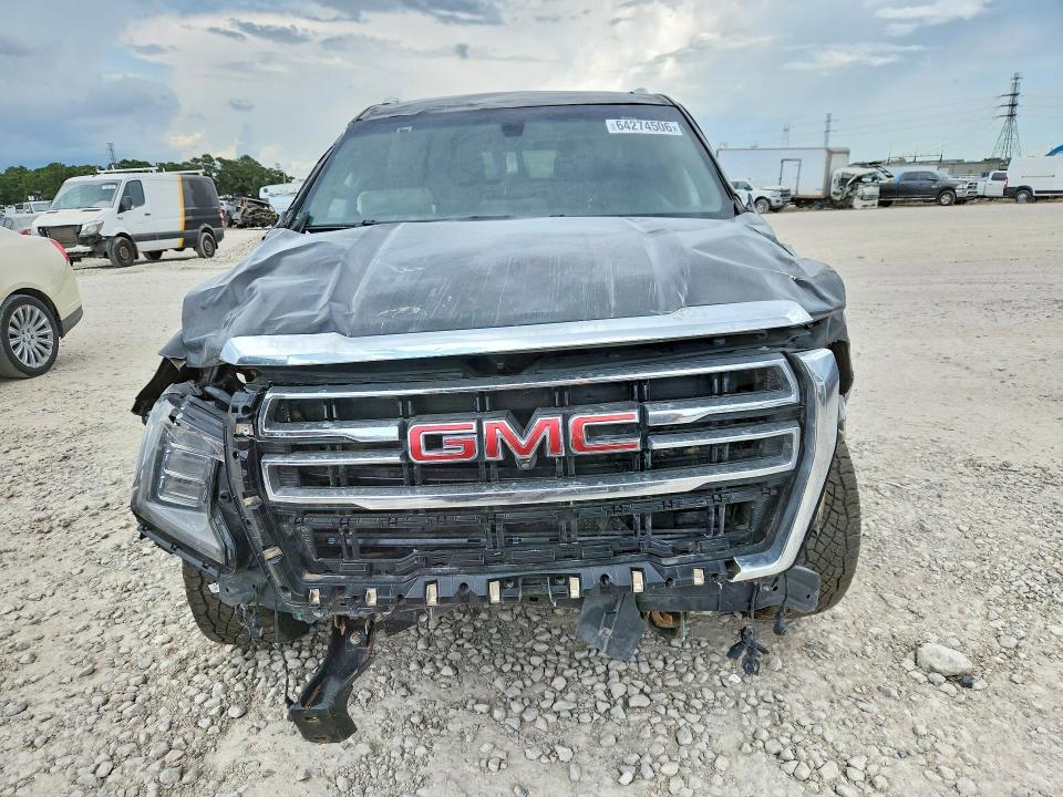 2024 GMC YUKON XL K1500 SLT — Фото 5 из 13