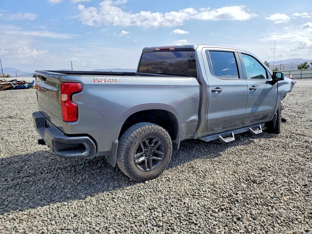2020 CHEVROLET SILVERADO K1500 TRAIL BOSS CUSTOM — Фото 3 из 12