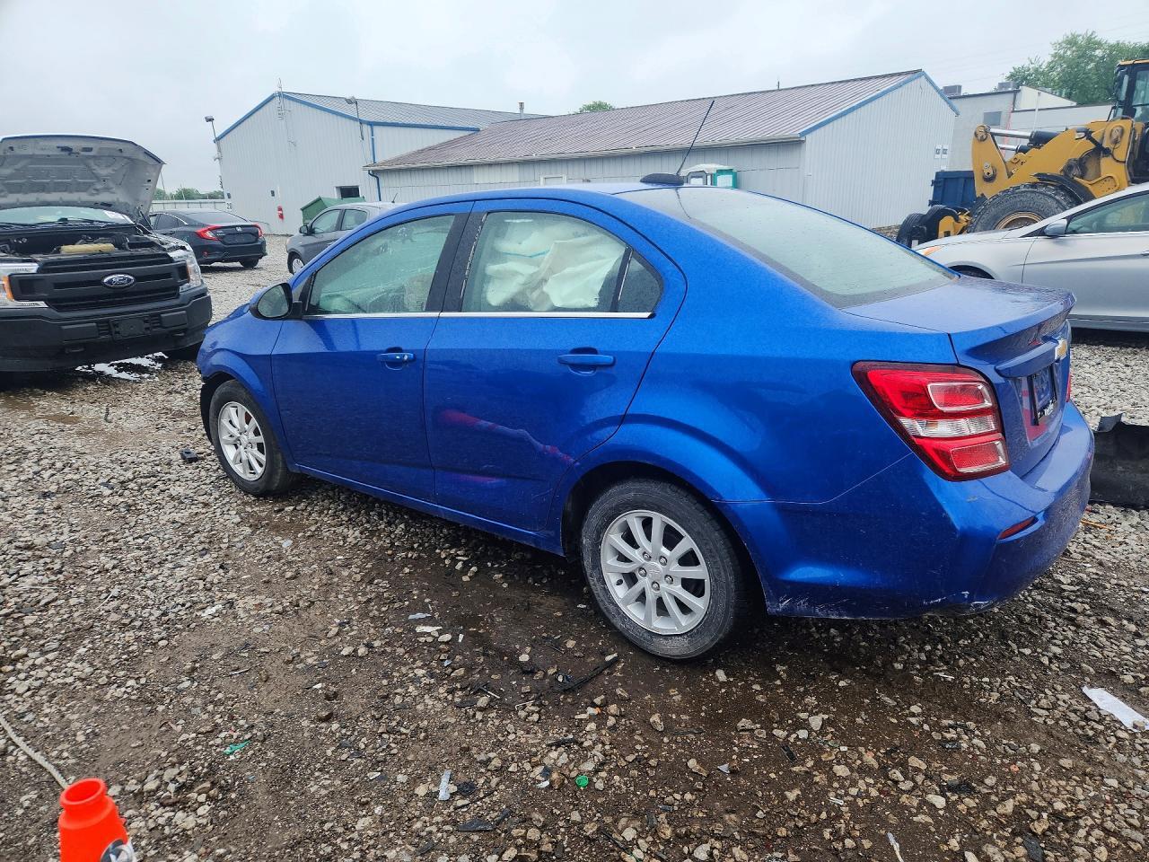 2020 CHEVROLET SONIC LT — Фото 2 из 13
