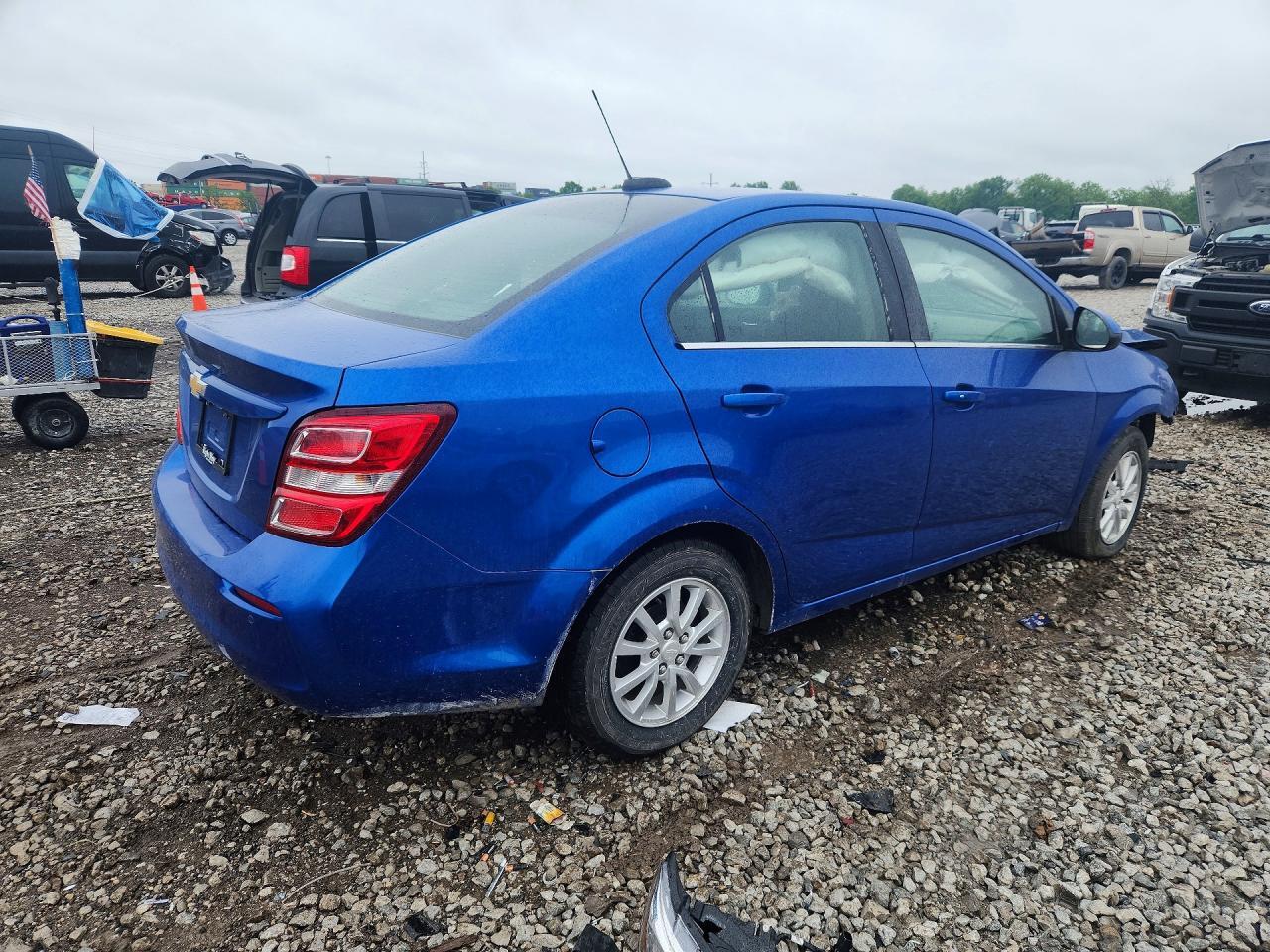 2020 CHEVROLET SONIC LT — Фото 3 из 13