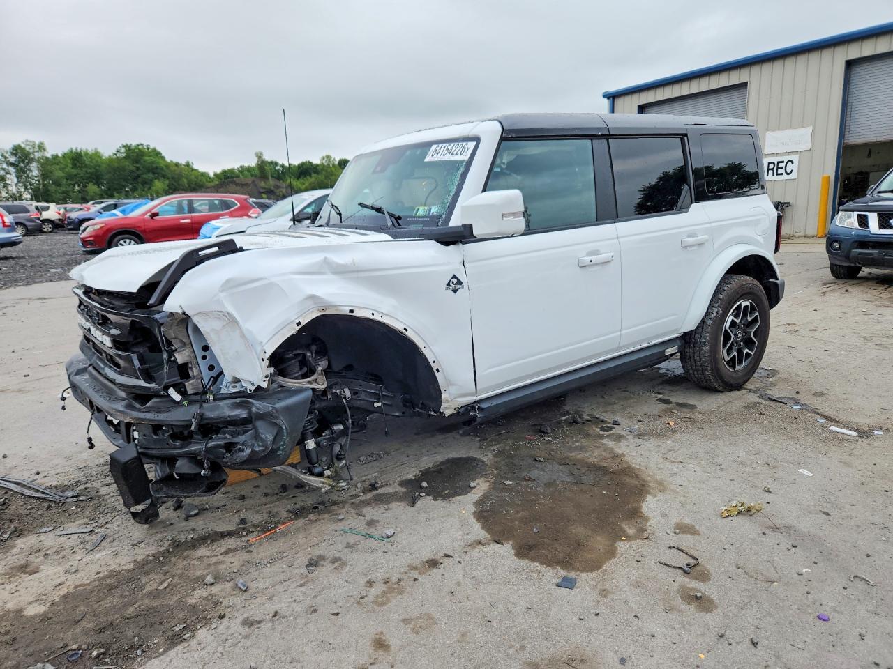 2024 FORD BRONCO OUTER BANKS
