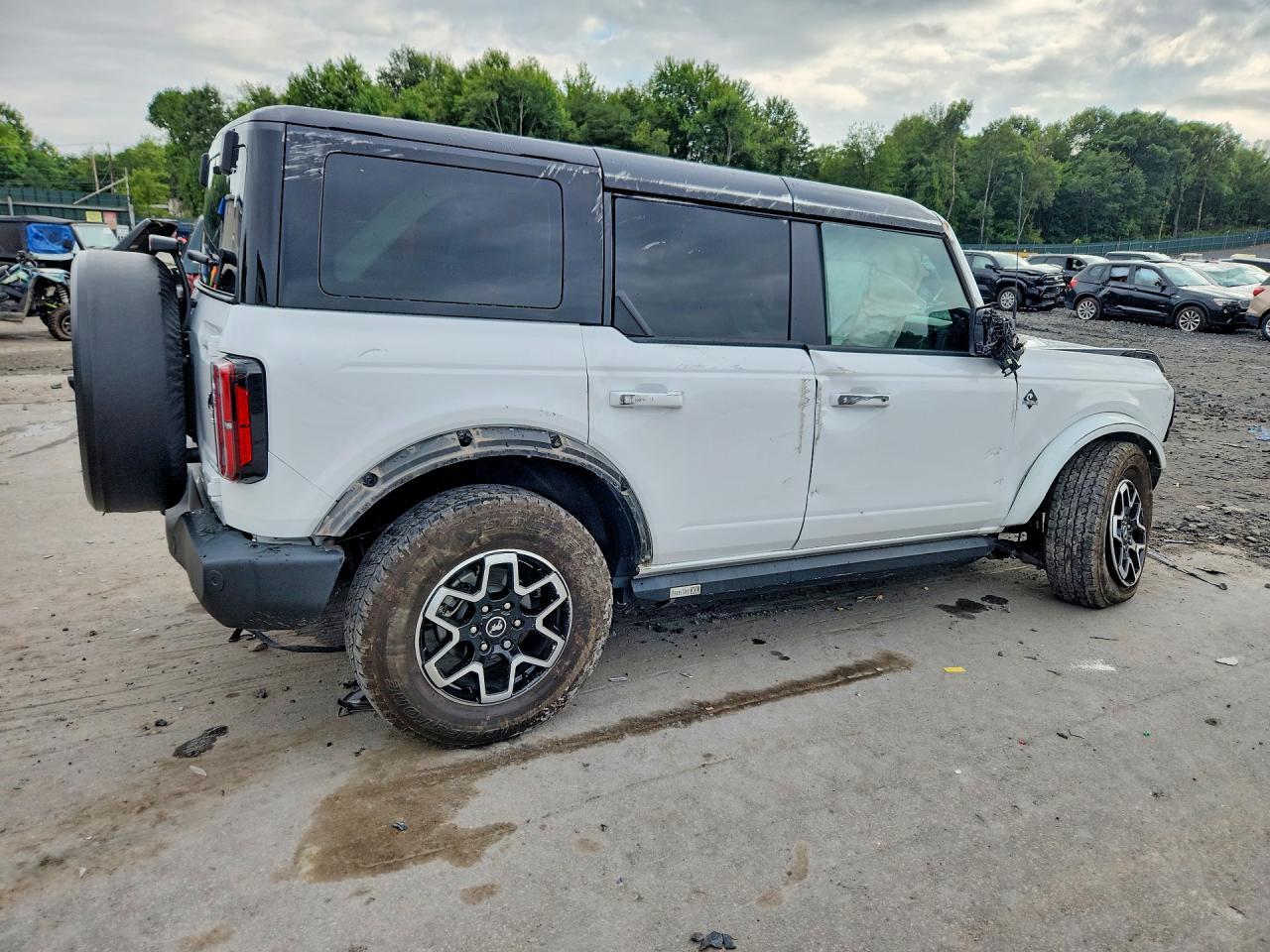 2024 FORD BRONCO OUTER BANKS — Фото 3 из 13