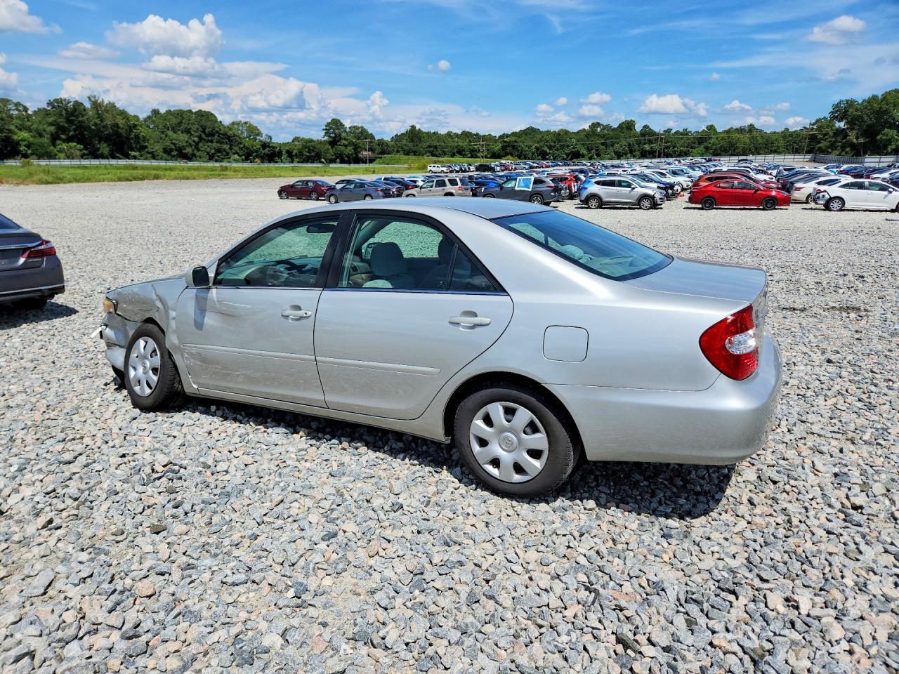 2004 TOYOTA CAMRY LE — Фото 2 из 12