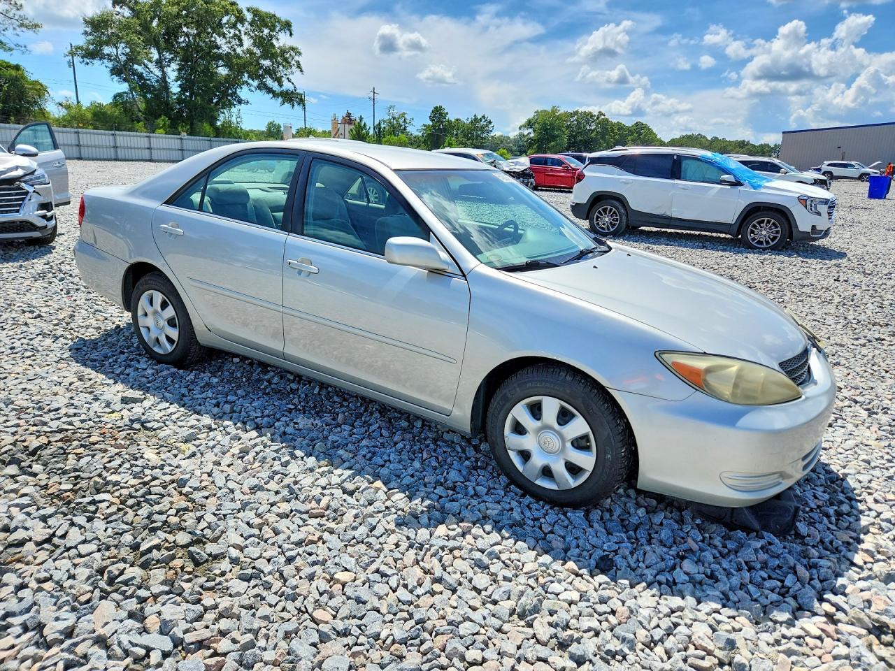 2004 TOYOTA CAMRY LE — Фото 4 из 12