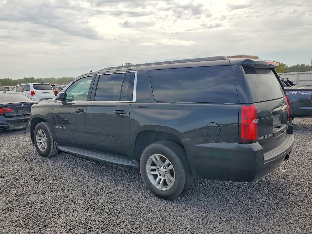 2020 CHEVROLET SUBURBAN K1500 LT — Фото 2 из 13
