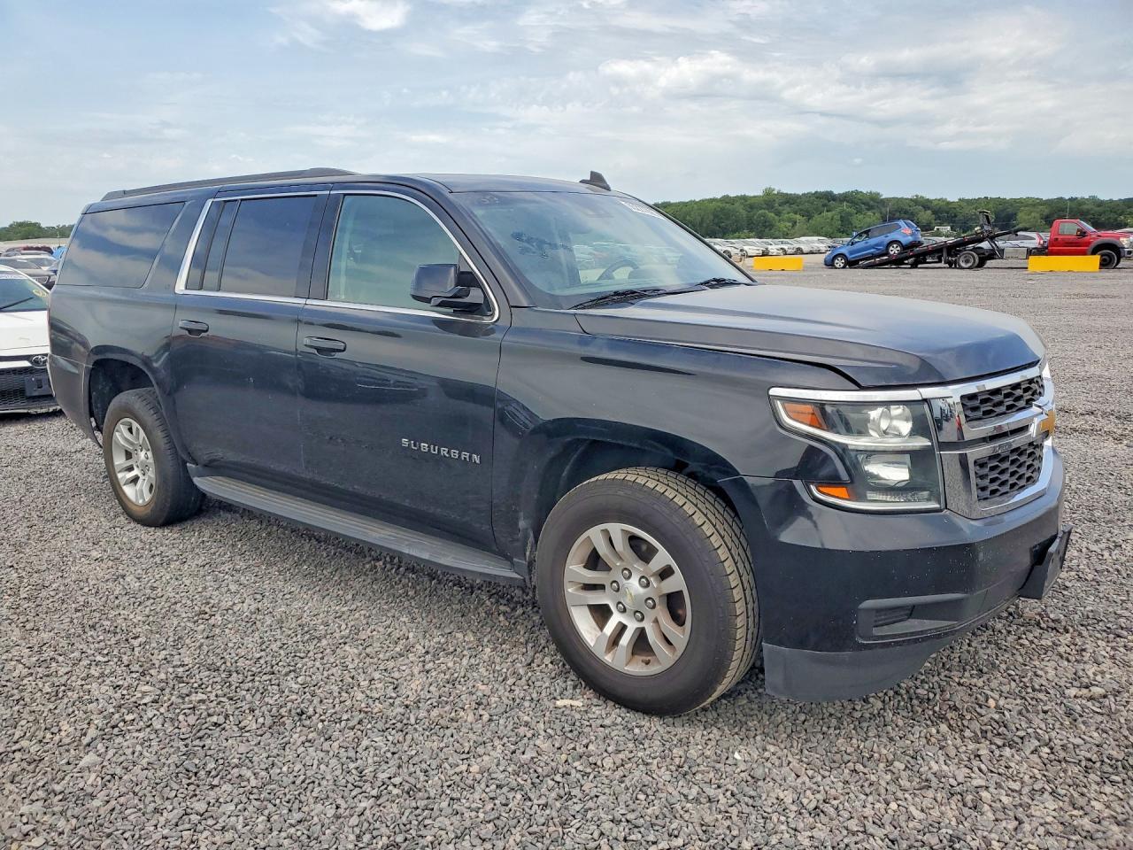2020 CHEVROLET SUBURBAN K1500 LT — Фото 4 из 13