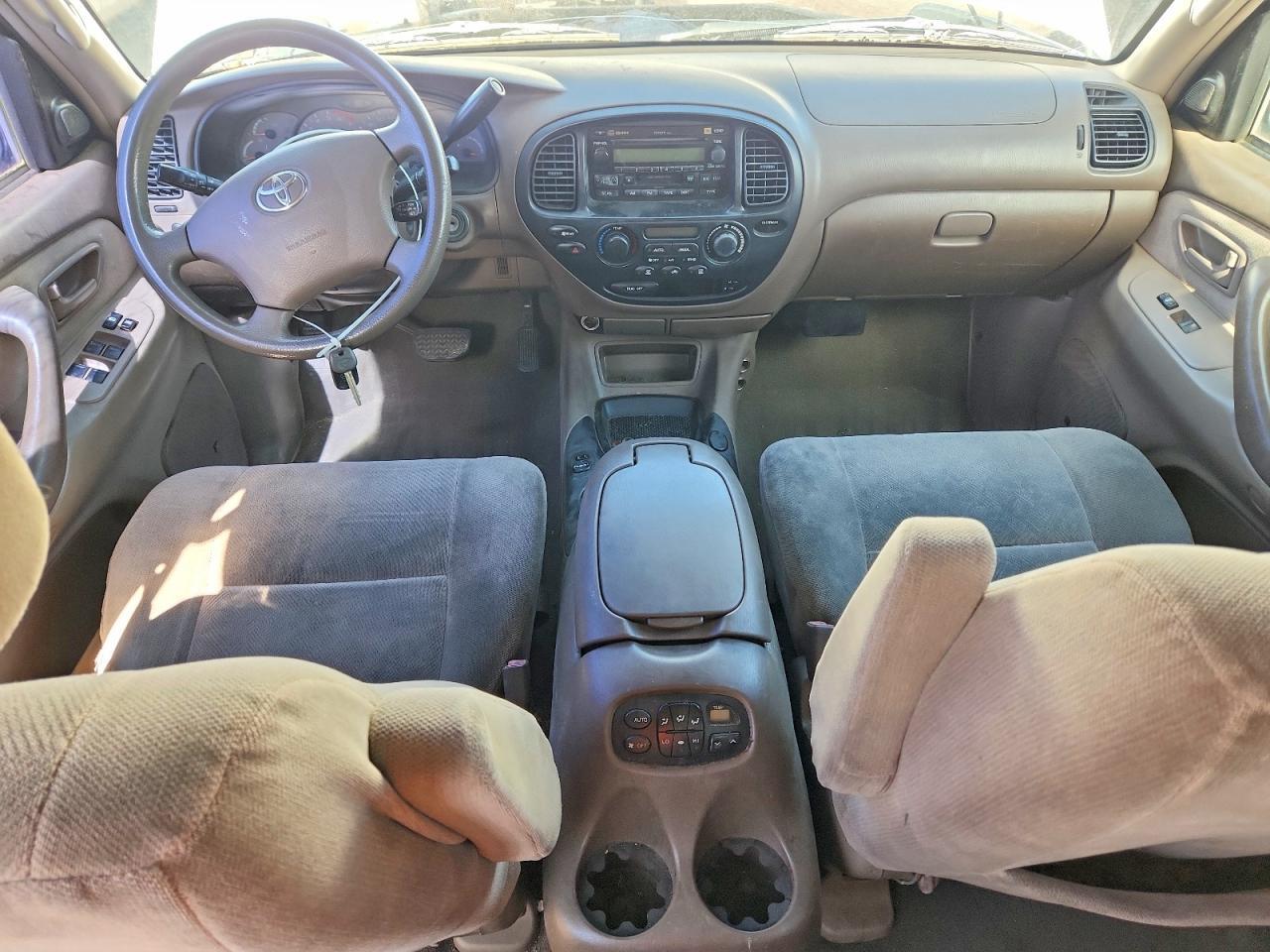 2004 TOYOTA SEQUOIA SR5 — Фото 8 из 14