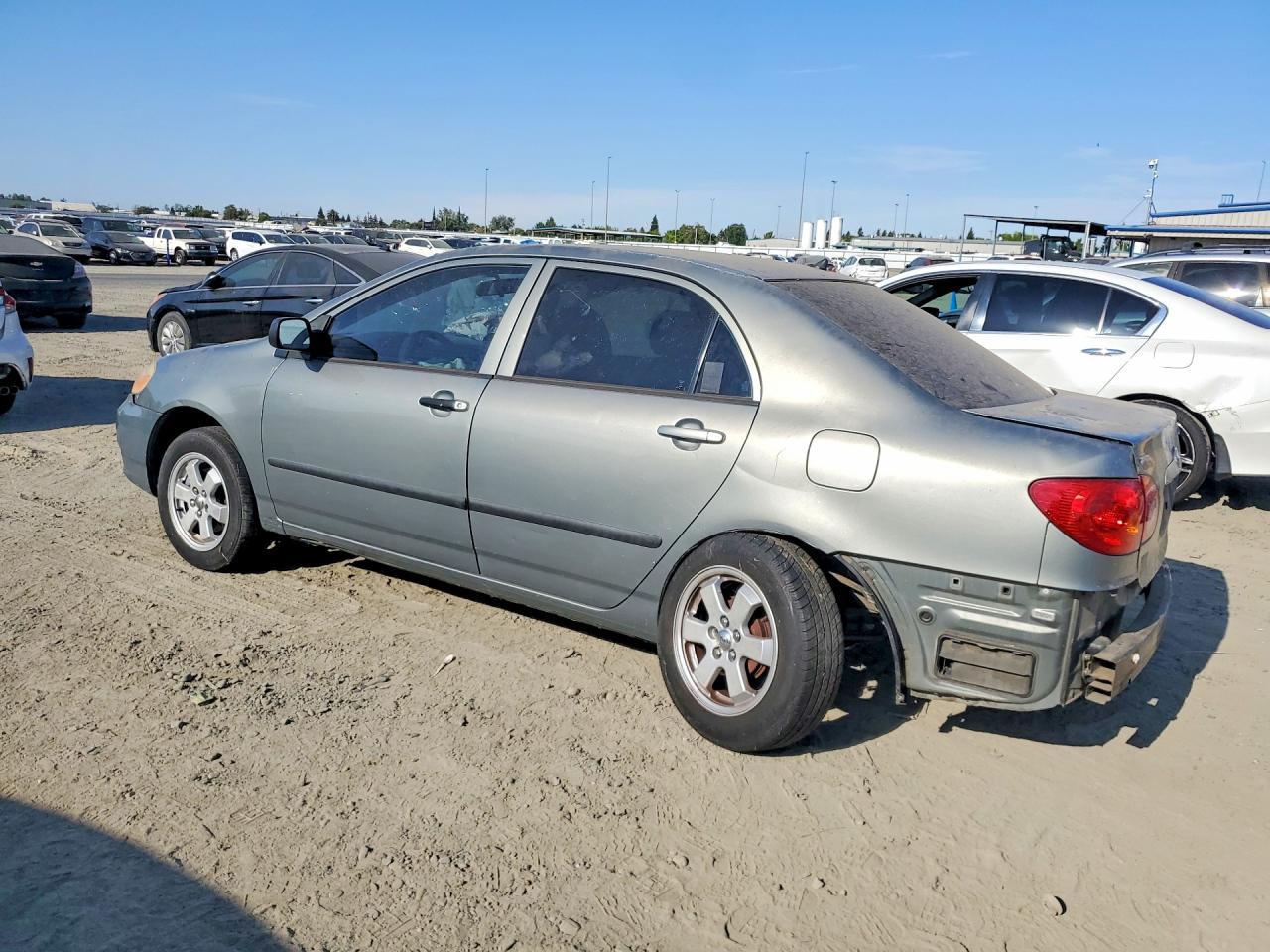 2004 TOYOTA COROLLA CE — Фото 2 из 13