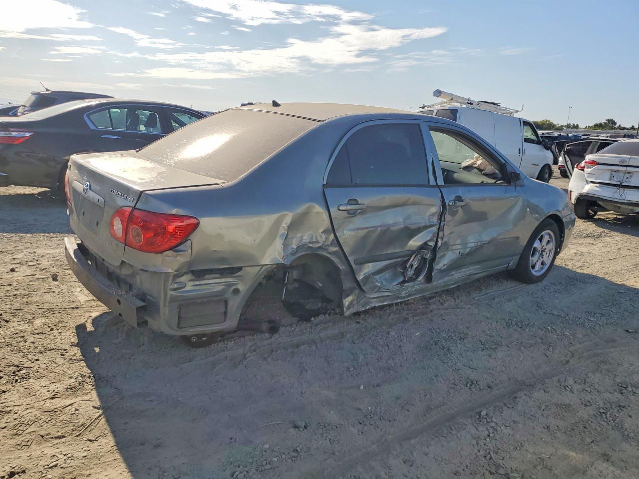 2004 TOYOTA COROLLA CE — Фото 3 из 13