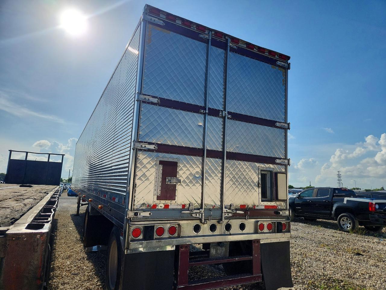 2004 UTILITY DRY VAN TRAILER — Фото 2 из 7