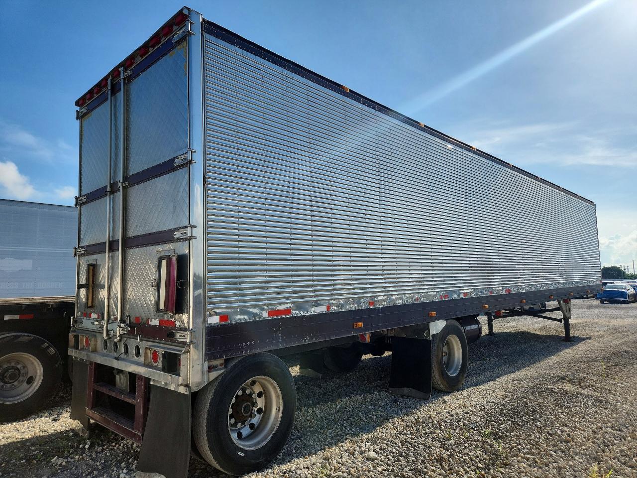 2004 UTILITY DRY VAN TRAILER — Фото 3 из 7